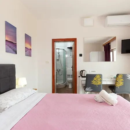 Apartments And Rooms Vila Irma Opatija Cameră foto